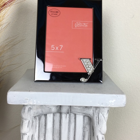 Beautiful Picture Frame with Y Initials - Picture 3 of 5